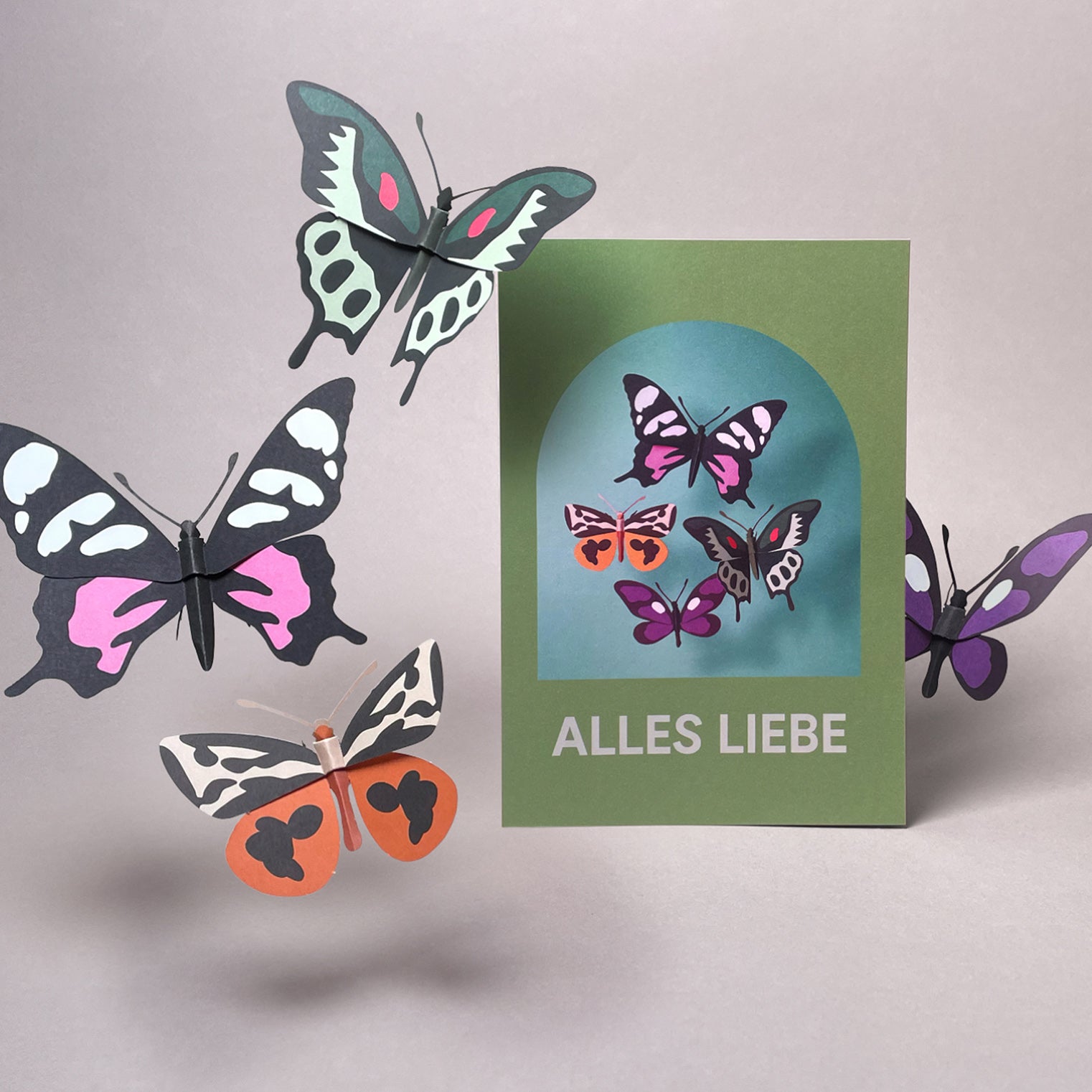 Wir geben eine durchschnittliche Bastelzeit an, damit du eine grobe Vorstellung hast. Aber denk daran: Jeder bastelt in seinem eigenen Tempo! || Button: Bastelzeit: ca. 10 Minuten